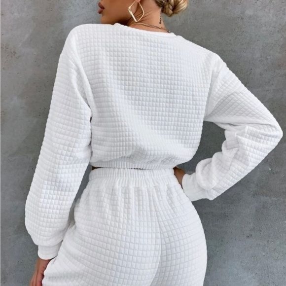 Casual Drop Shoulder Textured Crop Pullover Round Neck - Picture 4 of 5